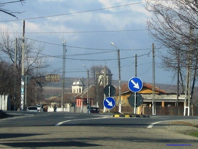 Centrul comunei Rogova