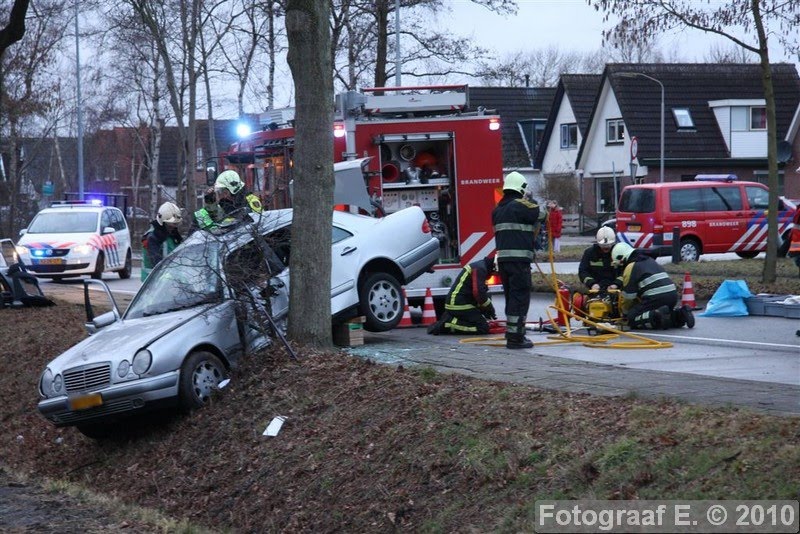 [Ernstig+ongeval+Veendam+14-03-10+_042.jpg]