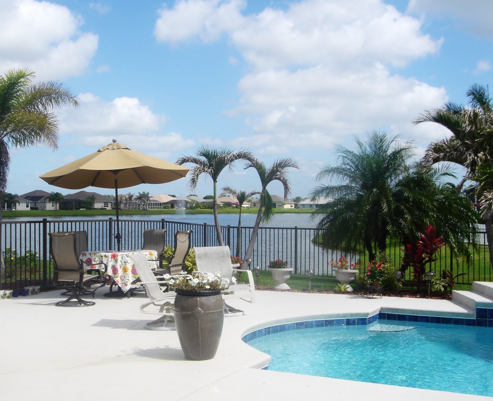 Vero Beach Luxury Real Estate Vero Beach Legend Lakes Pool Home
