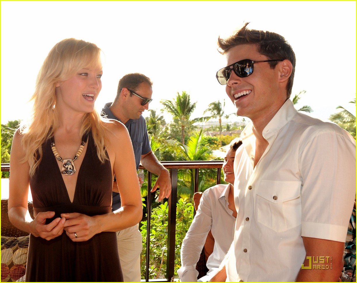 http://2.bp.blogspot.com/_5zib5jYA2yA/TBoEPs2nsQI/AAAAAAAABZI/lj-8IFbY3iU/s1600/zac-efron-shines-maui-04.jpg