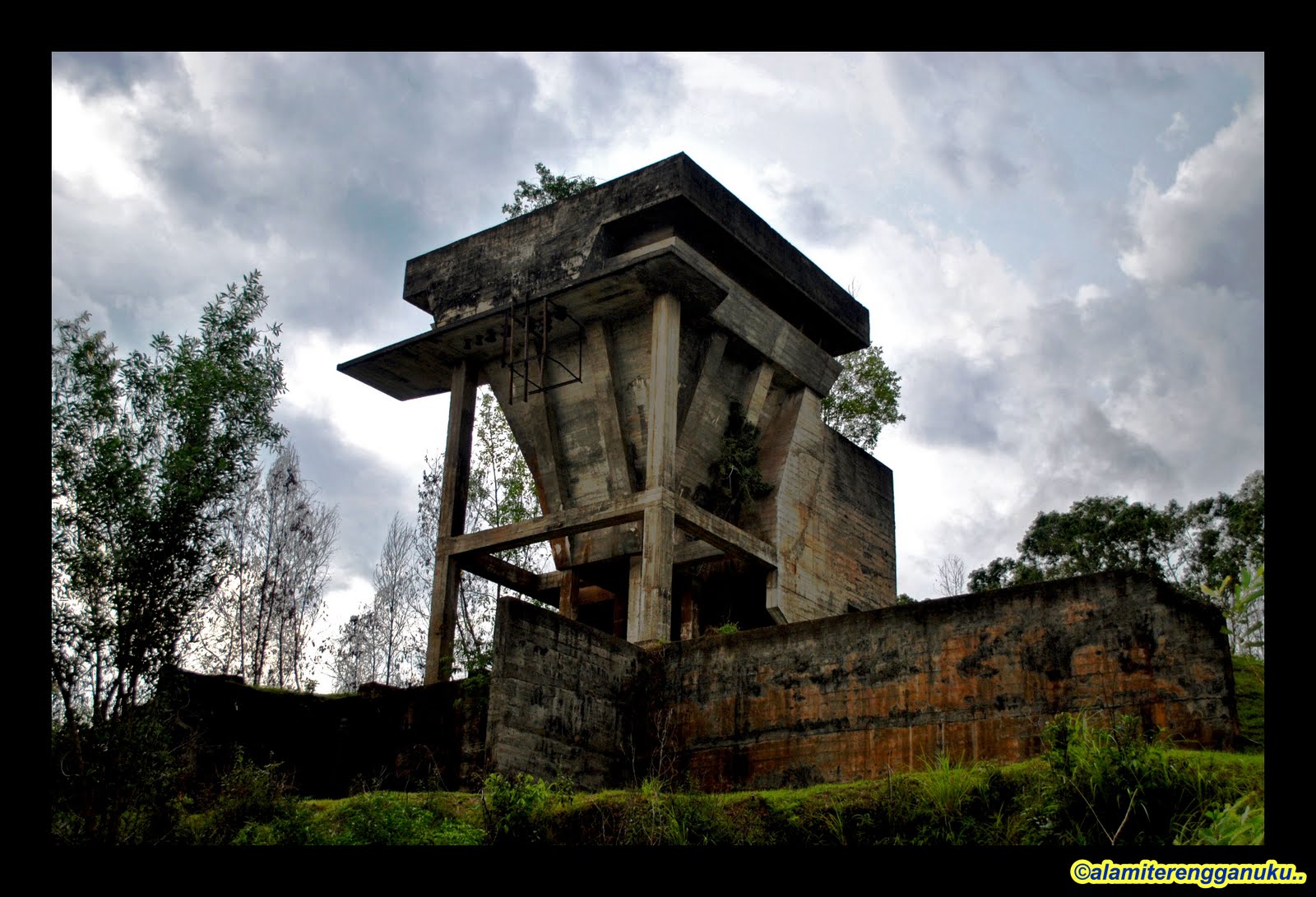Bucket Besi Alami Terengganu: Sejarah Bukit Besi