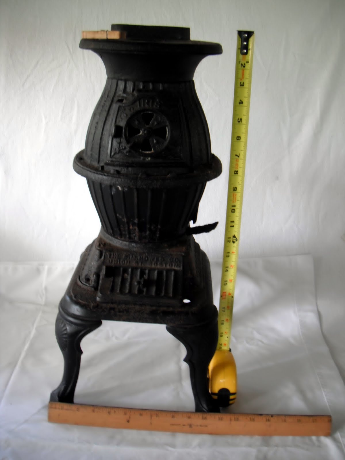 808 Rainbows.: Pot Belly Stove. Small. 100 years old. 808 Rainbows.: Pot Belly Stove. Small. 100 years old.