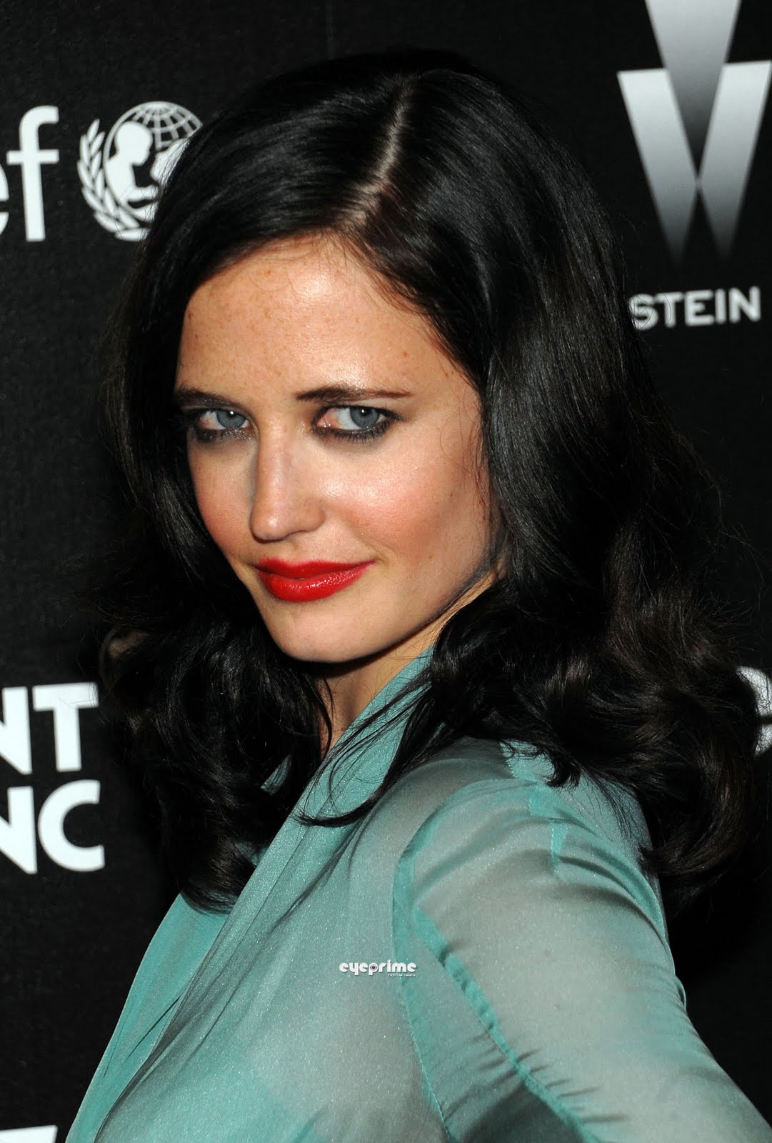 http://2.bp.blogspot.com/_6A8j2EQmANk/S8AWUaZW6yI/AAAAAAAAAaQ/2Xl30DlKbMo/s1600/Eva+Green+1.jpg