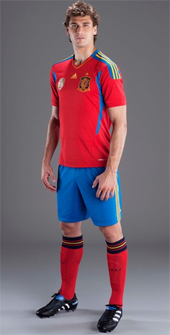 Nueva camiseta oficial de la selección española de fútbol 2011-2012 - MENTE NATURAL DE MODA