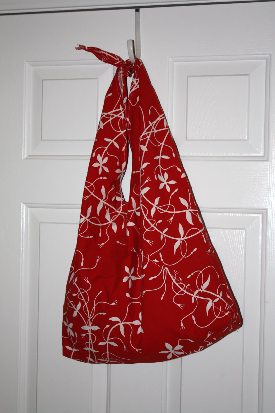 Make a Large Shopping Tote from a Pillowcase