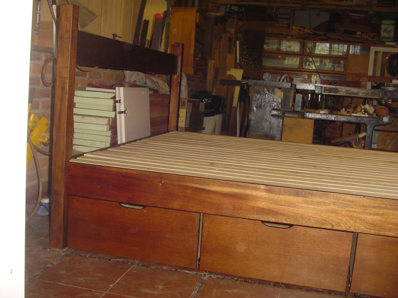 Tapa Carpintero: Camas