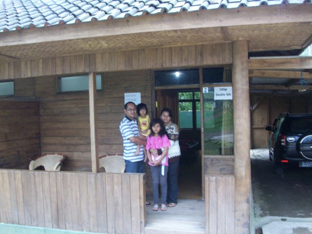 Keluarga besar Bpk Daryono Jakarta