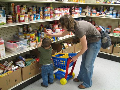 [family_services_food_bank_new.jpg]