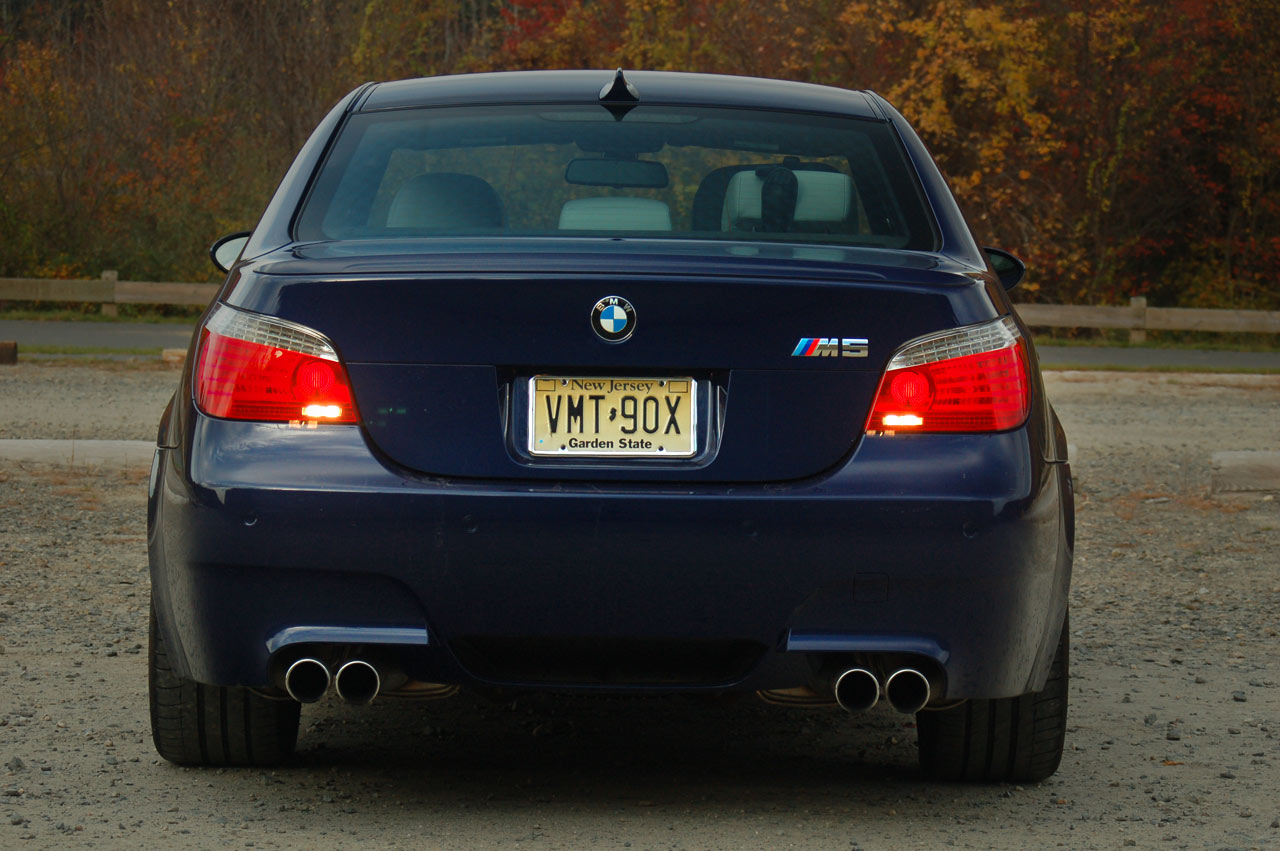 М5 зад. BMW m5 2009. БМВ m5 е60. БМВ Е 60 кузов. BMW m3 e60.