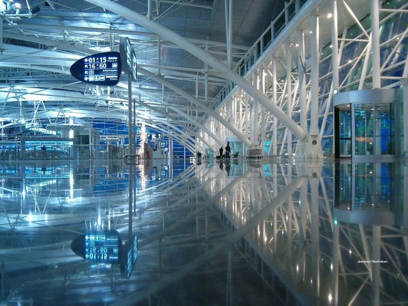 Reflexos de Arquitectura, aeroporto Francisco Sá Carneiro no Porto