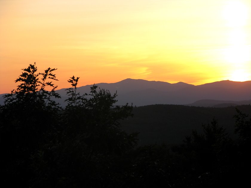 [Sunset+on+Quaker+Ridge+overlooking+Mt.jpg]