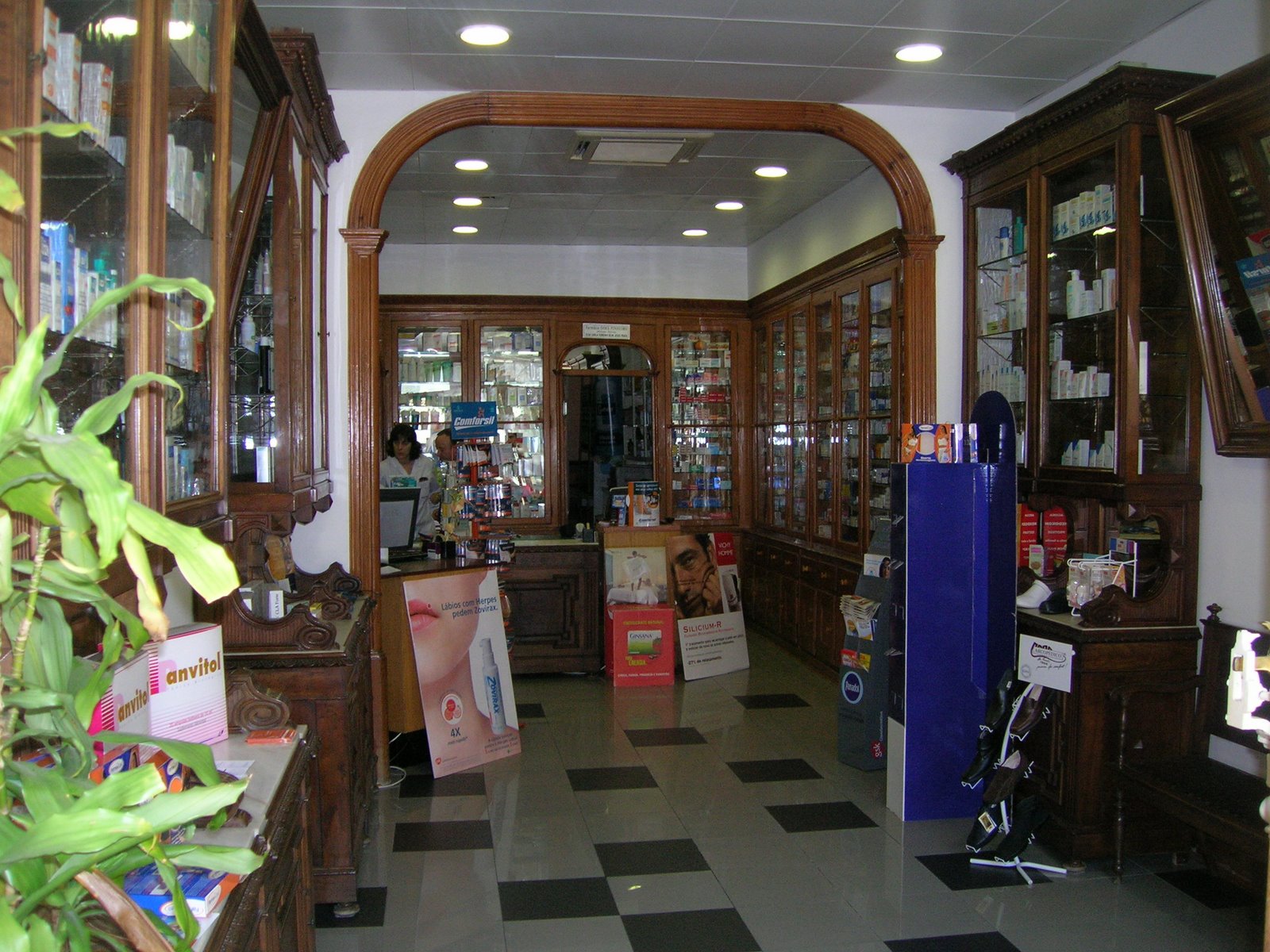 [5)...com+o+nome+de+Farmácia+Sotero..JPG]