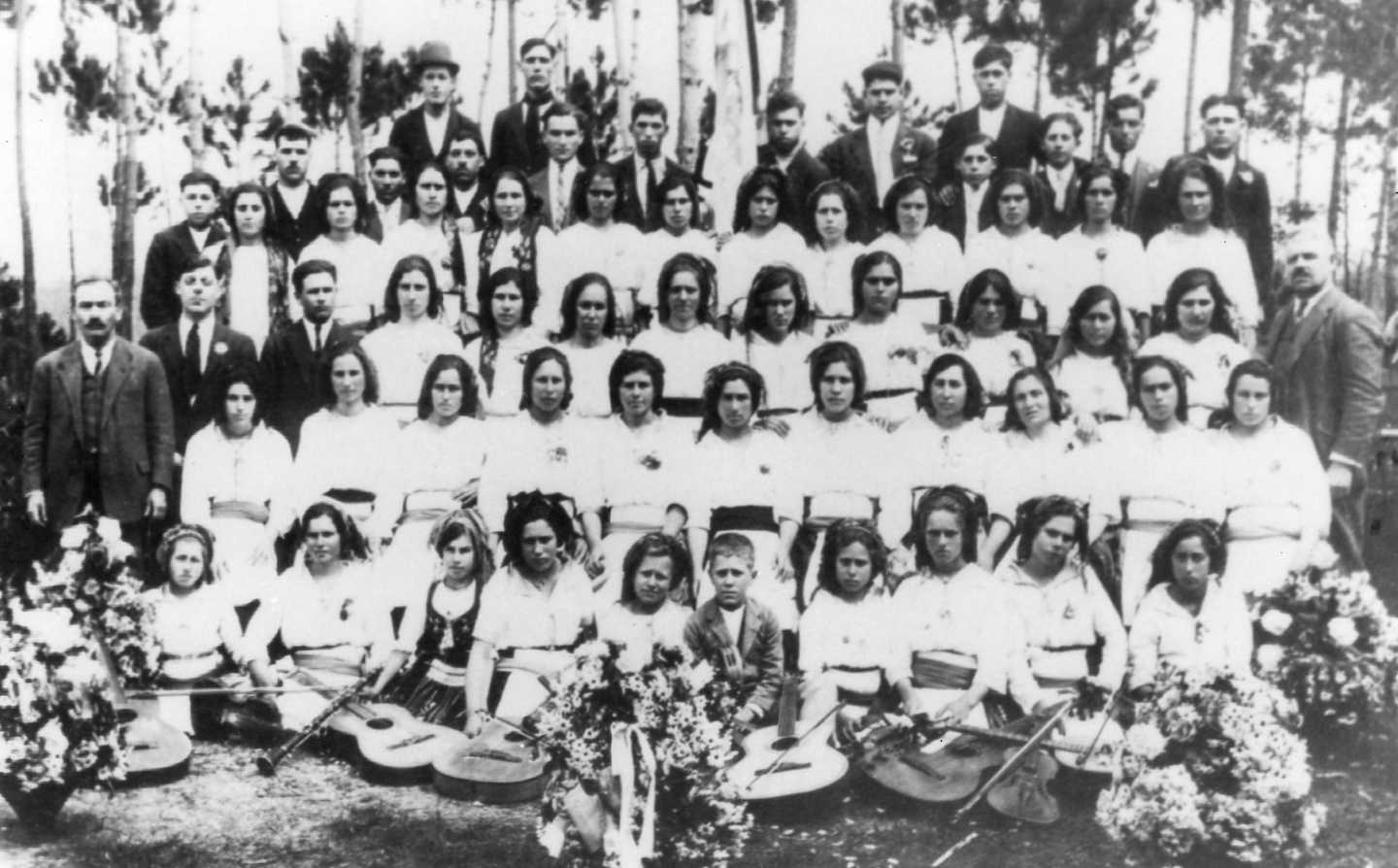 [40)Rancho+do+Concelho.jpg]