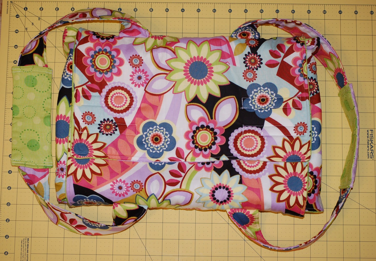 Diary of a Crafty Lady Casserole Dish Carrier