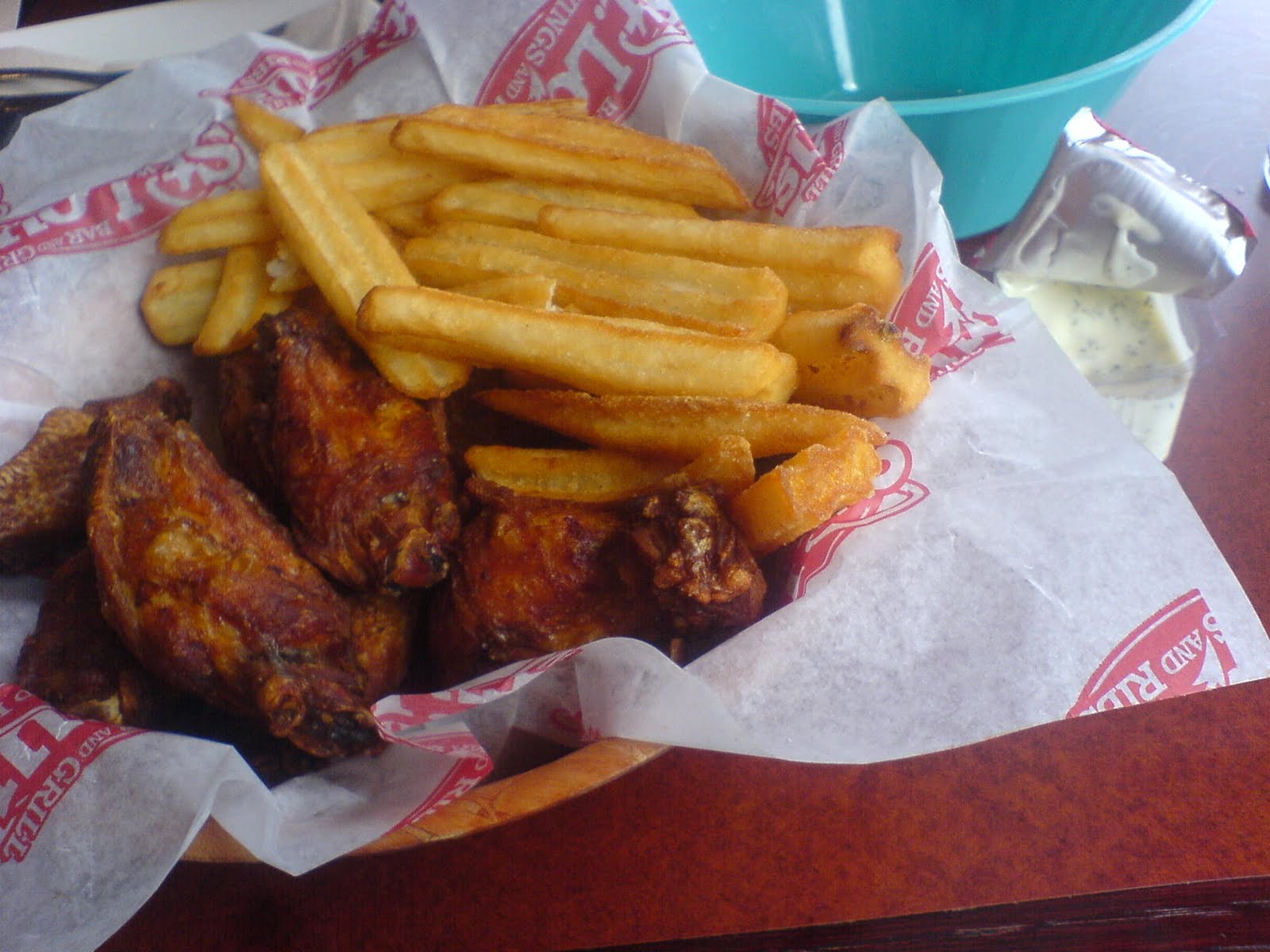 Feed Dri St. Louis Bar and Grill