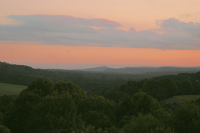 [Owens+View+-+light+sunset+9.9.07+-+eml.jpg]