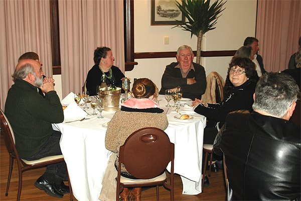 [Table+3-+Barry+Lee,+Terry+O-A+and+wife.jpg]