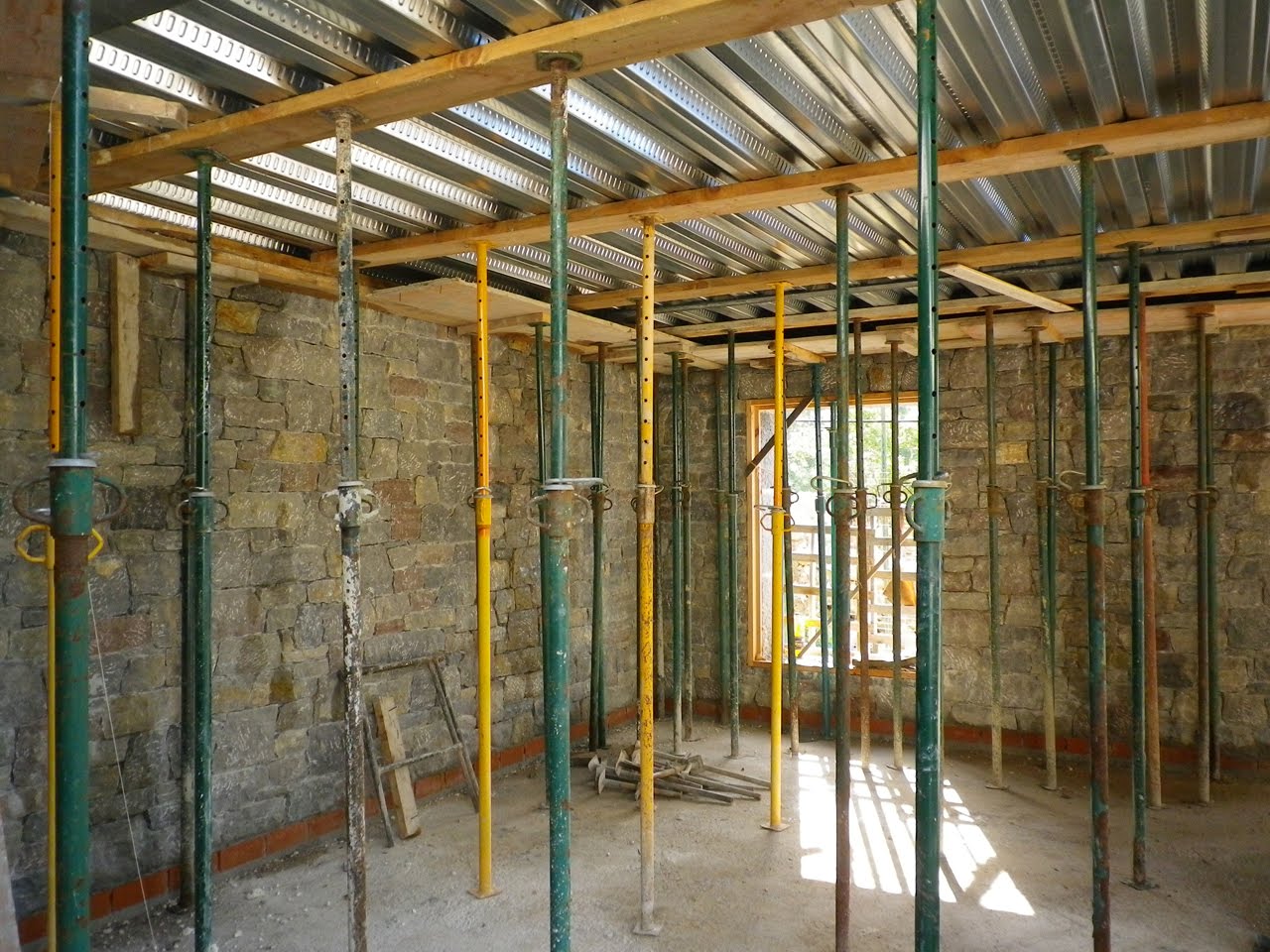 WORK IN PROGRESS: CASA TMOLO. Obras: 10 de septiembre de 2010