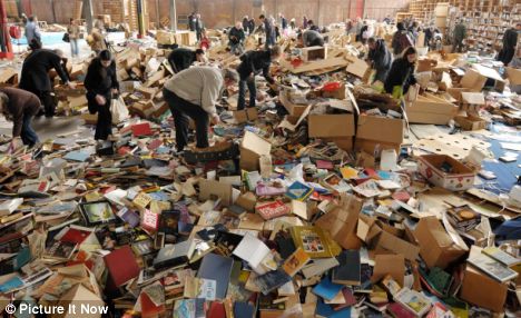 [livros+abandonados.jpg]