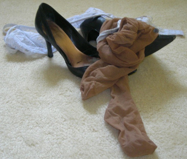 Tights Sniffing Blog: The wife's tights after a night out