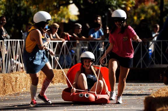 David Manning Photoblog: f/8 and be there: Chariot Races!