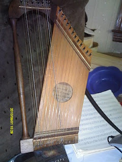 MacArthur Harp - a fretless harp-zither