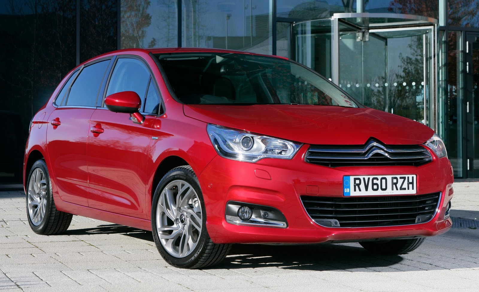 Car Designs: Citroën C4 pricing announced (UK)