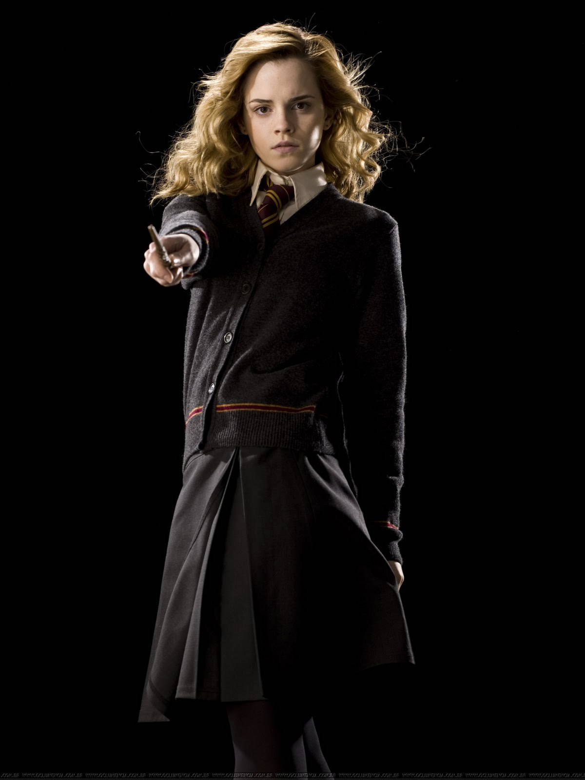Emma Watson New promotional pictures of Emma Watson in Harry Potter