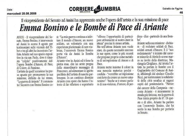 Emma Bonino porta una Bomba d'Amore al Senato