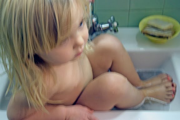 [sinkbath.jpg]