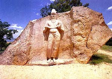 Parakumba statue