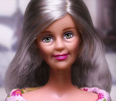 http://2.bp.blogspot.com/_7VEkUN92ueo/SbTIFIRrFXI/AAAAAAAACbY/VDJvApwxm1s/s400/Barbie.jpg