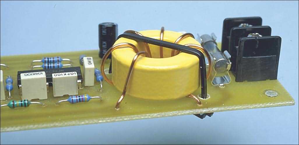 Zulfiqar Aadil: 12V Flourescent Lamp Inverter