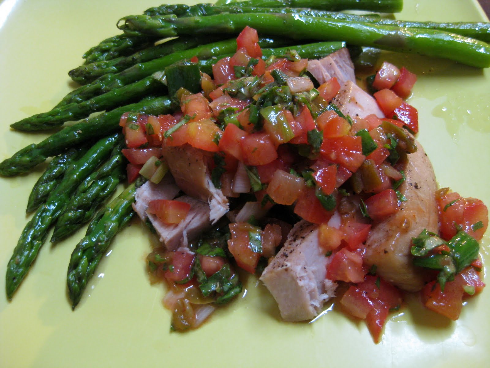 Chow Bella Roasted Tuna with TomatoBasil Relish