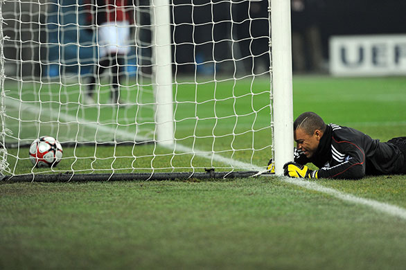 [Dida-reacts-after-concedi-007.jpg]