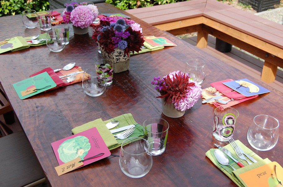 House InsideOut 36 Things Throw a Dinner Party for 20