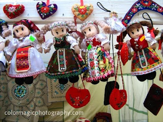 Traditional dolls in folk costumes from Kalotaszeg