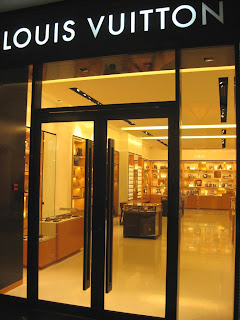 Dubai Shopping Malls: Louis Vuitton