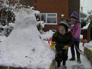 close encounters of third kind, constructing snow mountain