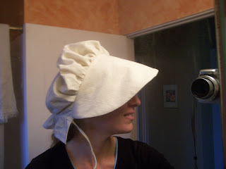 Free pattern: Reversible baby bonnet | Sewing | CraftGossip.com