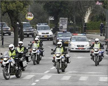 المسحوب من لسانه: November 2010