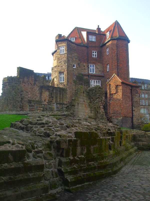 [09-12-01+Castle+(10)r.jpg]