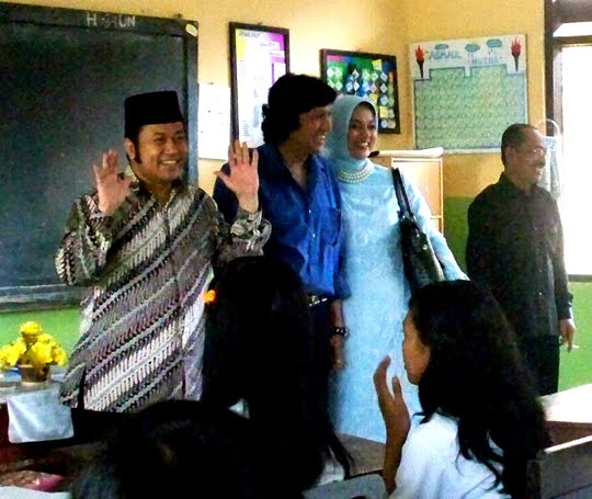 Zainuddin Hasan (Golkar) + Ikang Fawzi (PAN + PPP + PDK) di Lampung Selatan