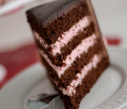carolynn's recipe box: Chocolate Cake with Strawberry Mousse Filling