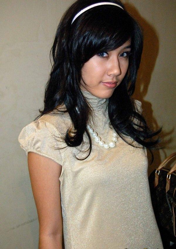 Foto Sexy Artis Model Indonesia Ardina Rasti