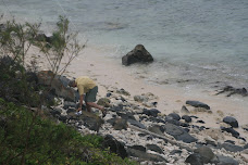 Ron fixing 160m feed point on the rocks
