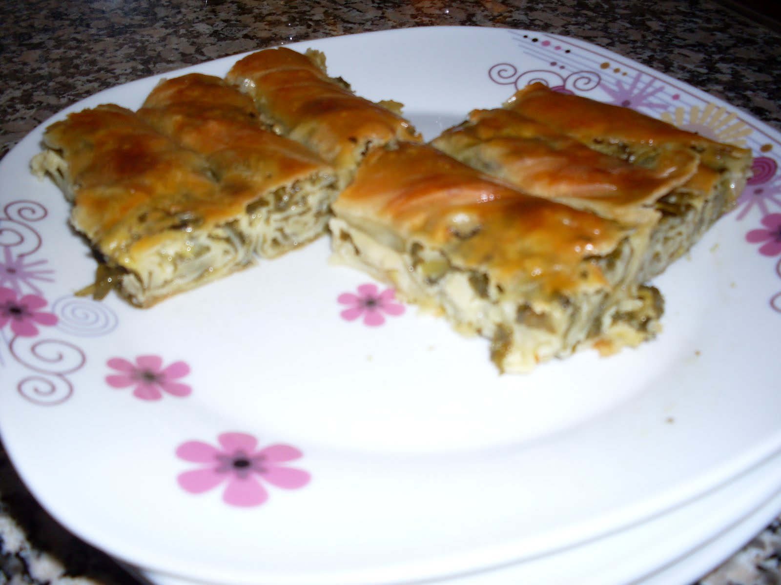 Mutfak Tutkusuna ISPANAKLI AÇMA BÖREK