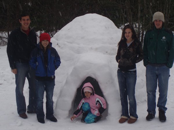 [igloo2.JPG]