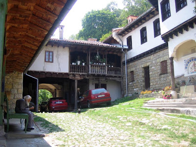 monasterio bachkovo entrada feria bulgaria