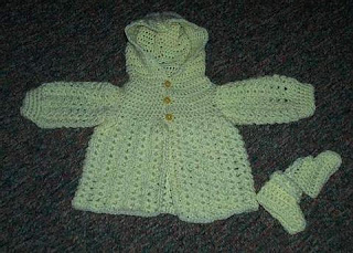 Peanutzmom&apos;s Pattern Place: Shell Stitch Hooded Sweater